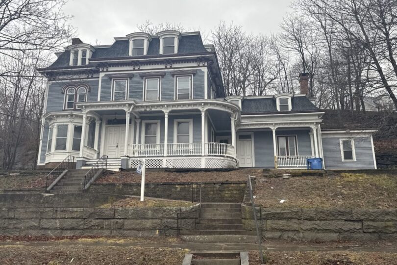 more-buyers-than-sellers-what-real-estate-agents-in-eastern-conn-expect-this-spring-2, 8386528,